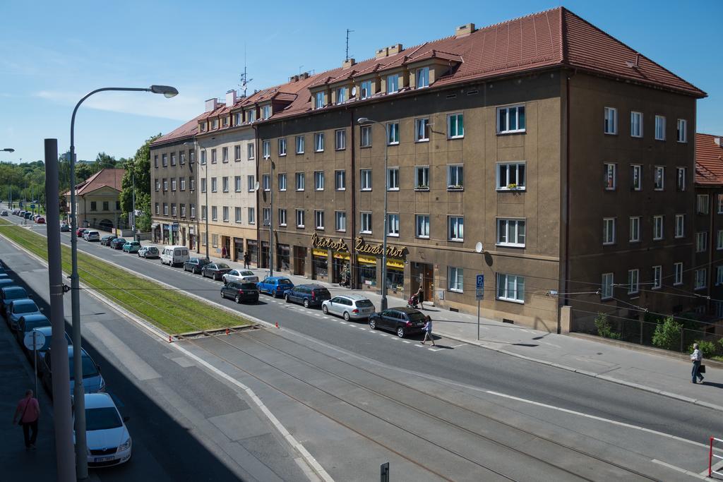 Cozy With Terrace Near Castle Apartamento Praga